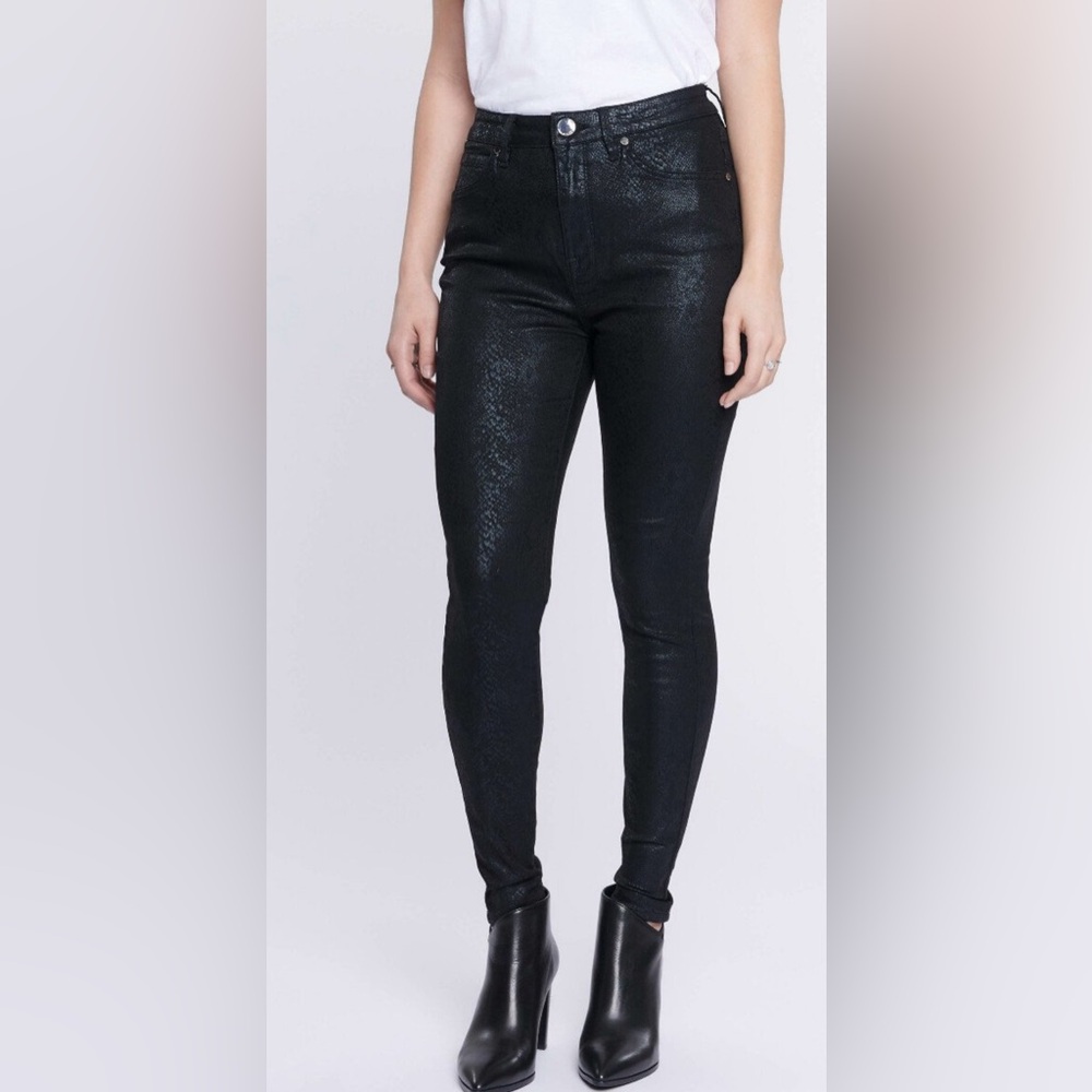 NWT Seven7 Coated Skinny Jeans Size 12
